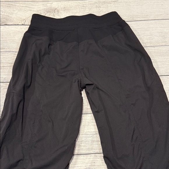 🍋Women’s Lululemon Dance Studio Pant III Lined 32" Size 4 Black W5AERR🍋 - Picture 11 of 16